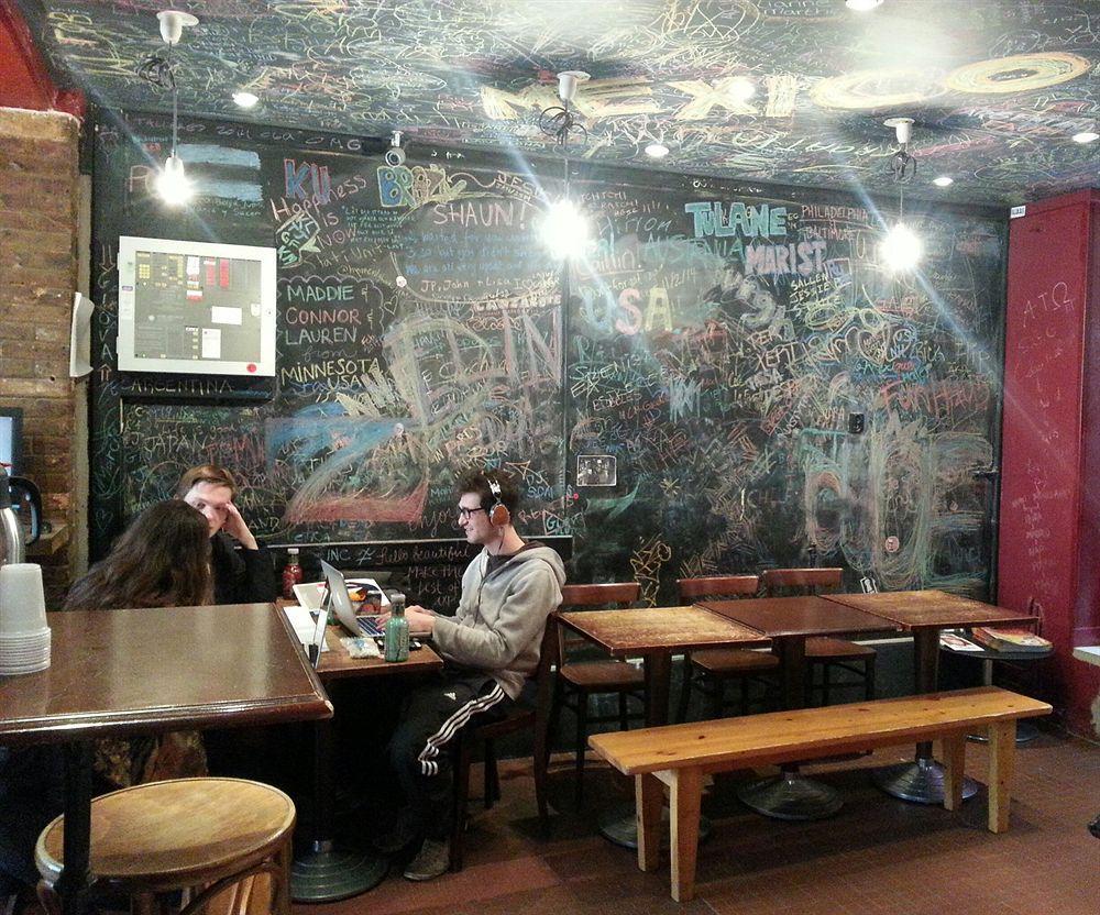 Young And Happy Latin Quarter By Hiphophostels Париж Екстериор снимка